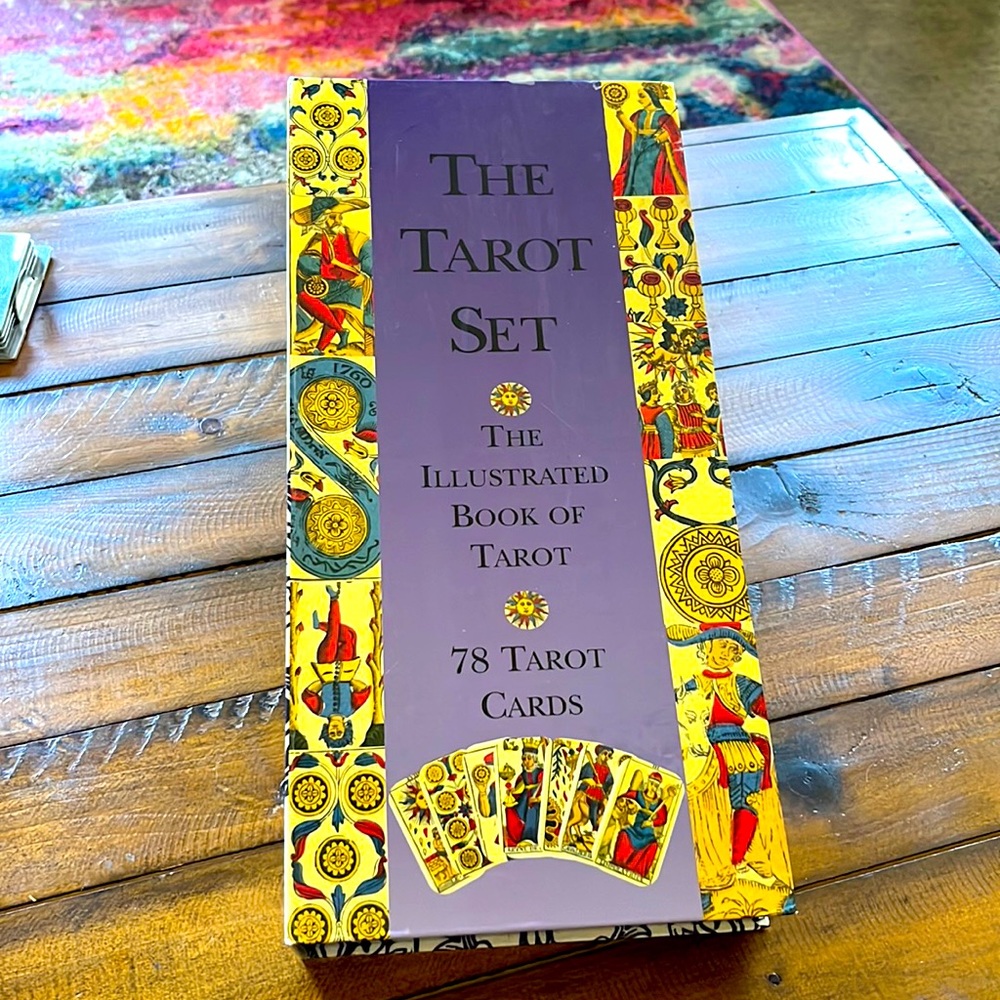 The Tarot Set 🔮 🃏 ✨